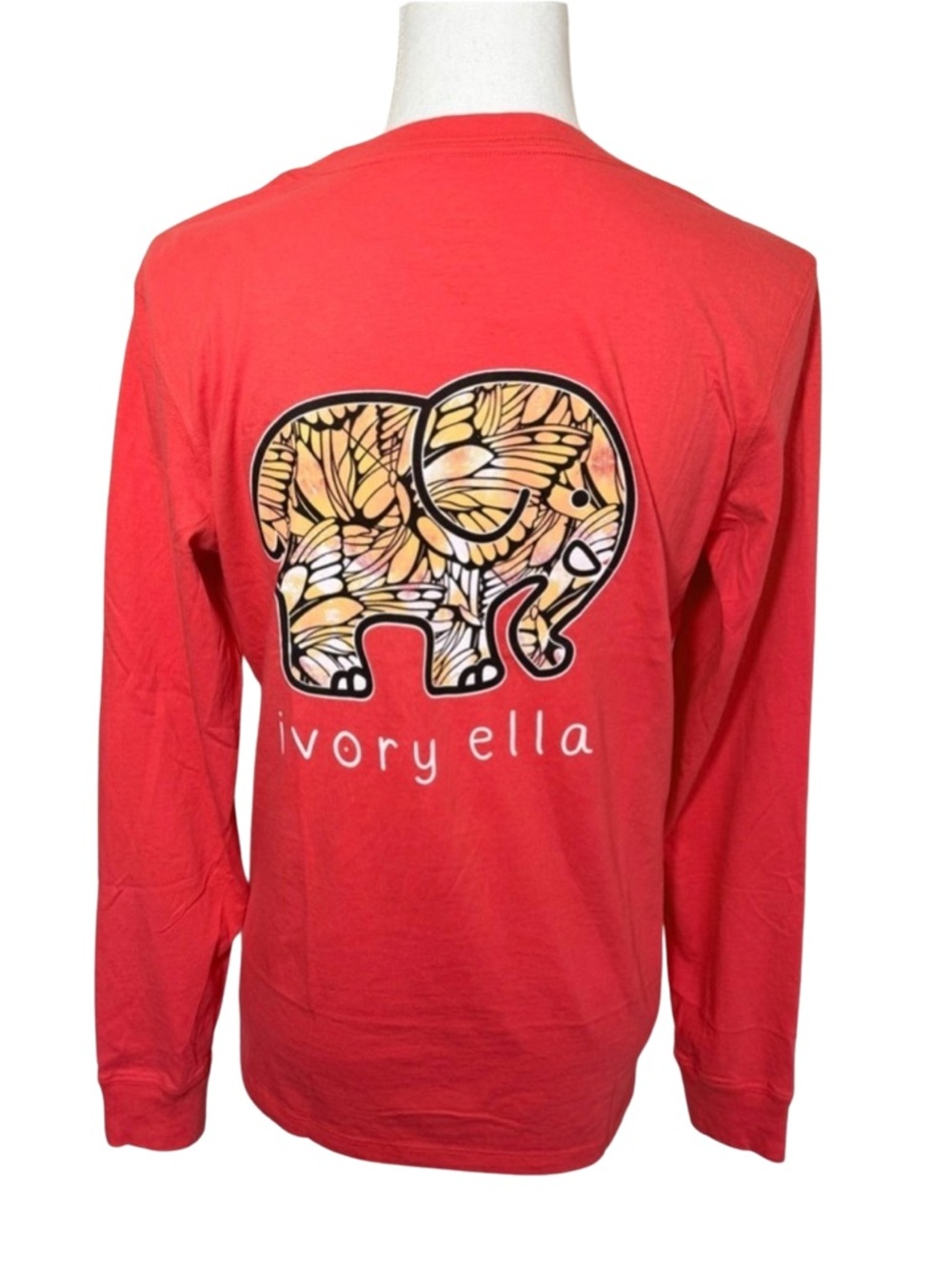 NWOT ivory ella Red Long Sleeve Elephant Butterfly‎ Tee Shirt Women Medium